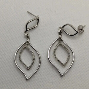 0.25tcw raindrop  earrings